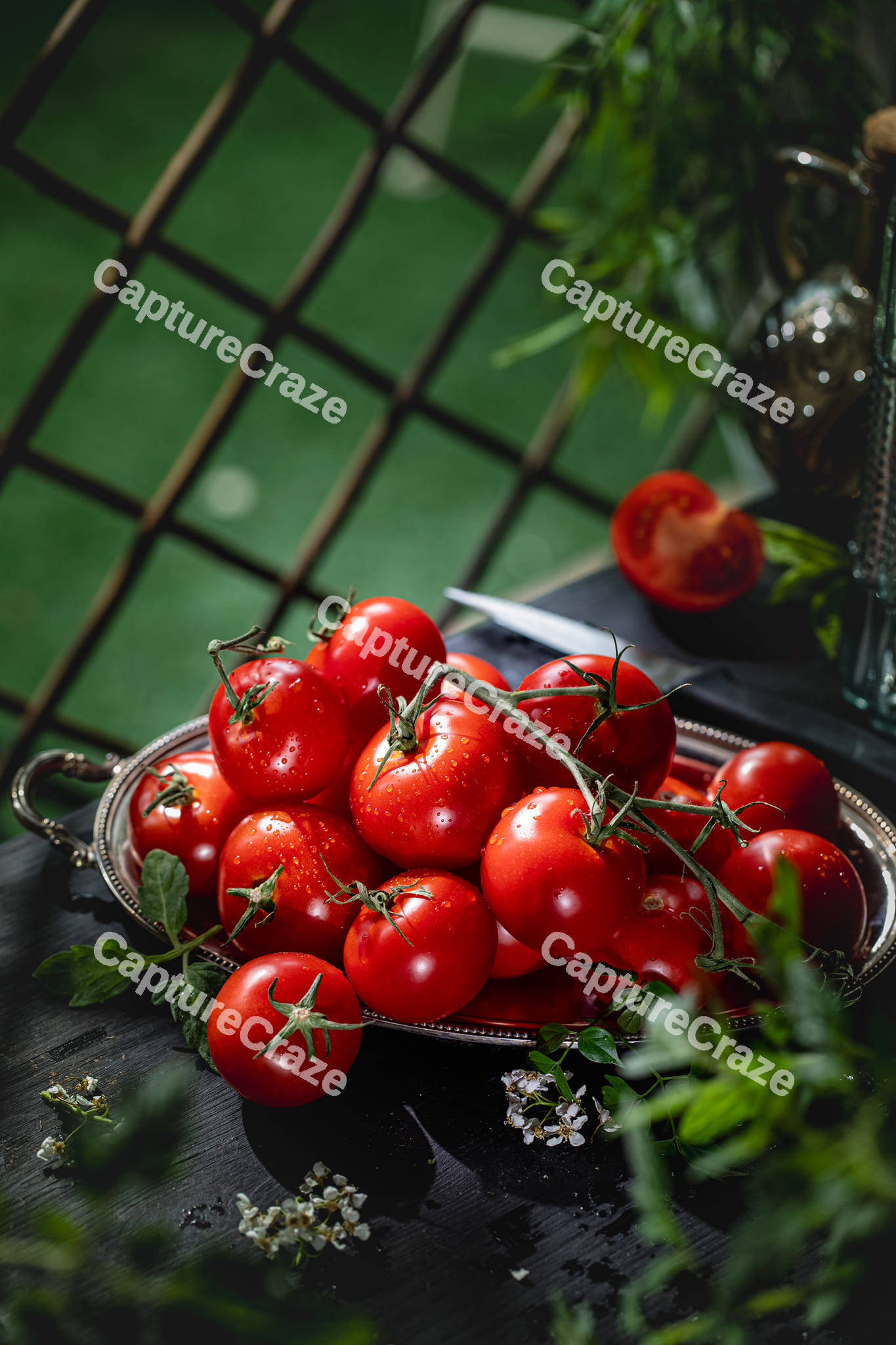 Fresh tomatoes on a plate